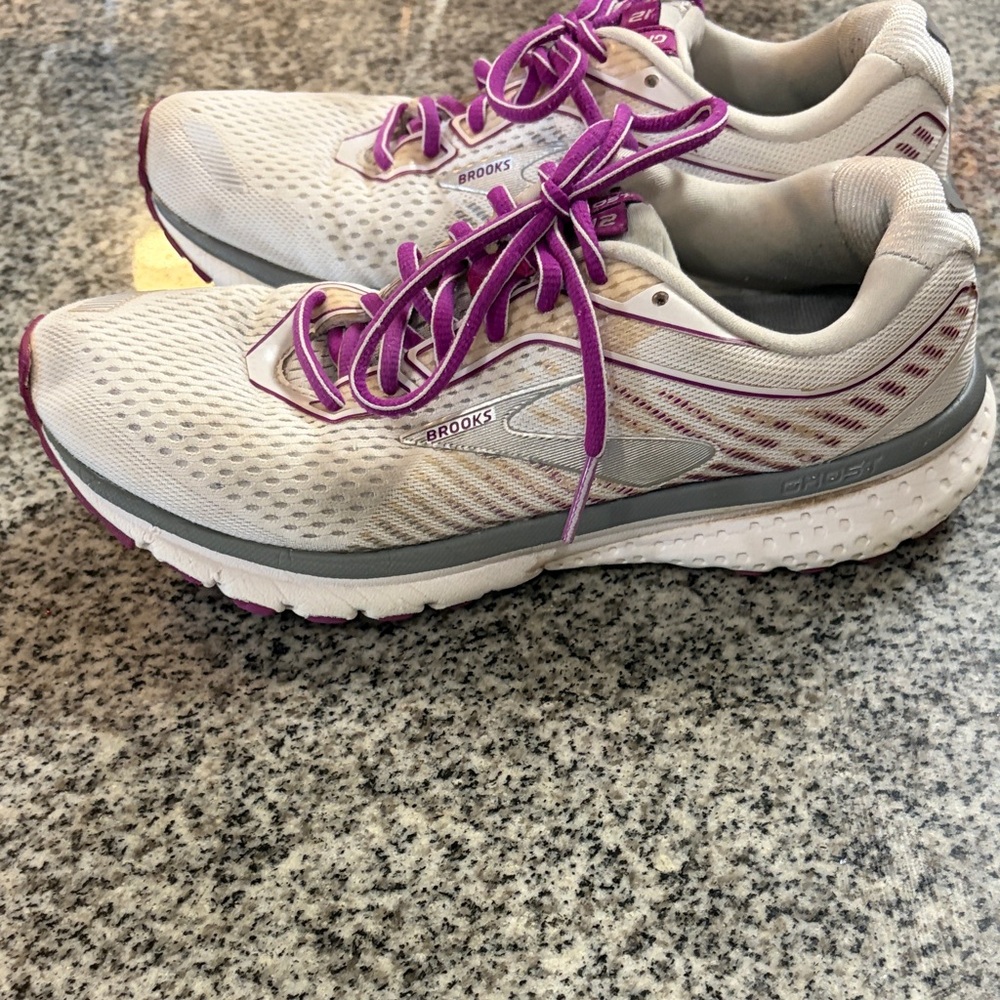 Brooks Ghost 12 Women's White and Purple Athletic Shoes
